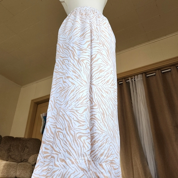 Cynthia Rowley 100% Linen Wide Leg Animal Print Pants size Small - Picture 2 of 4